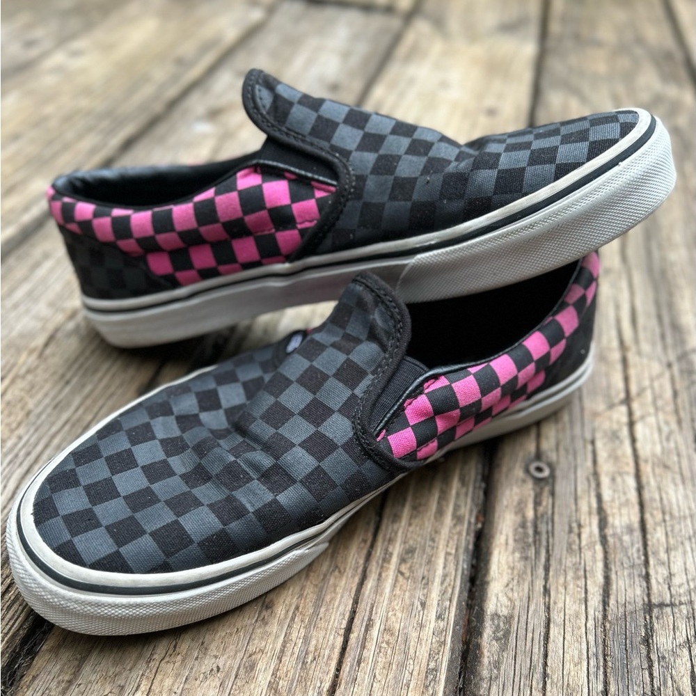 Vans Kids Size 7 checkerboard slip on sneakers 25 inches in black and pink - Picture 9 of 10